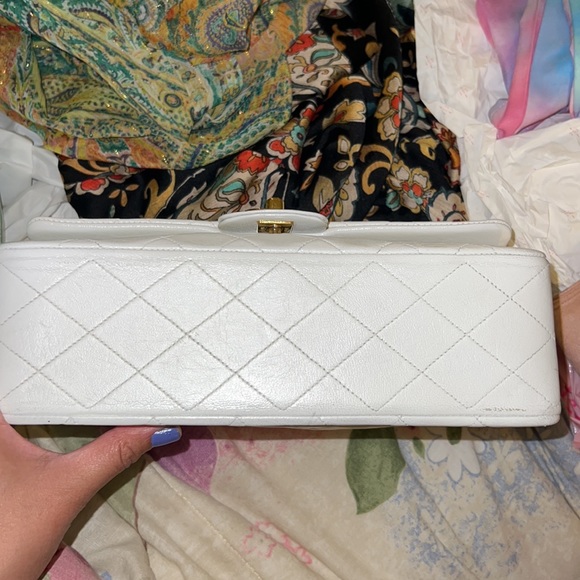Vintage white Chanel classic flap - Picture 7 of 14